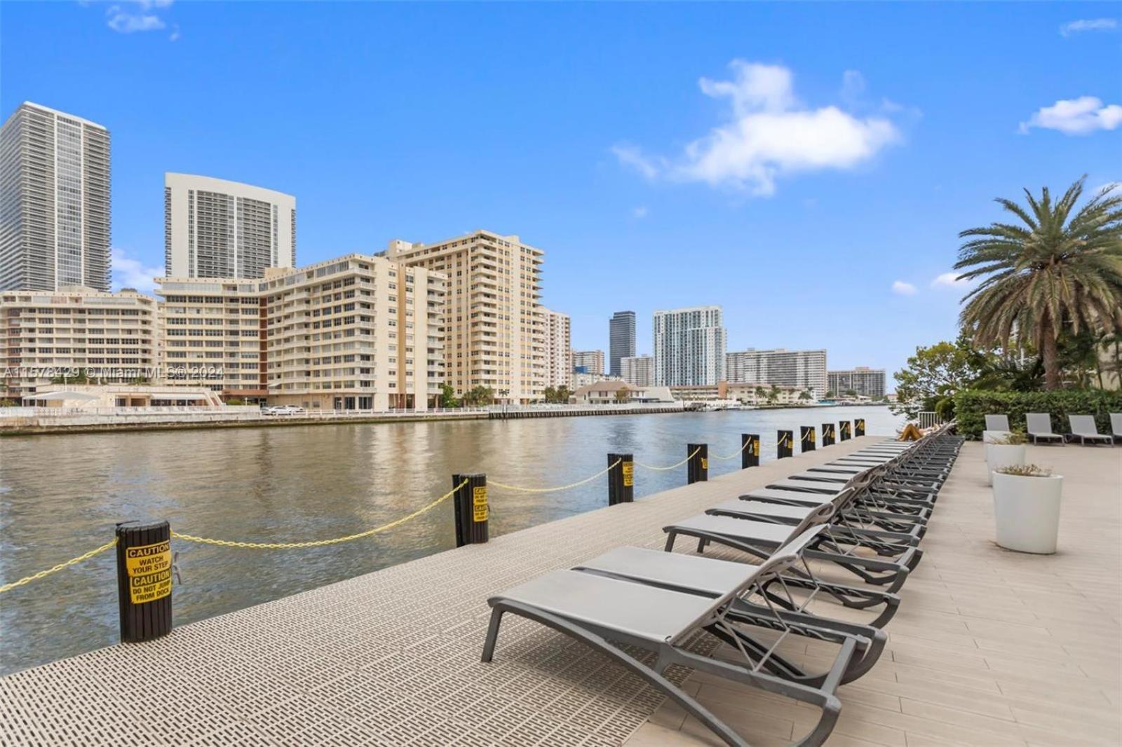 2602 E Hallandale Beach Blvd 1 Br Villa Ngoại thất bức ảnh
