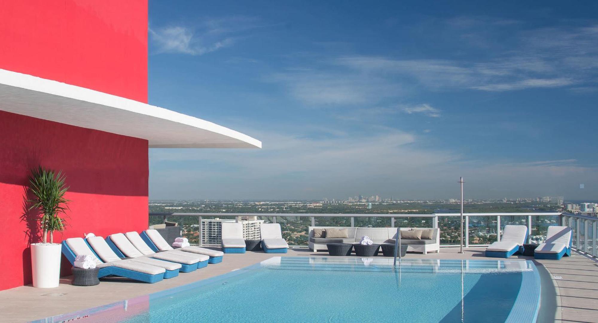 2602 E Hallandale Beach Blvd 1 Br Villa Ngoại thất bức ảnh